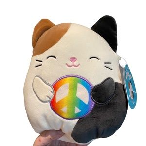 BNWT Squishmallows Cam the Calico Cat with Peace Sign 8”